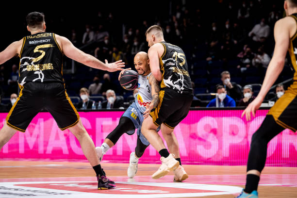 他在无球状 他在无球状