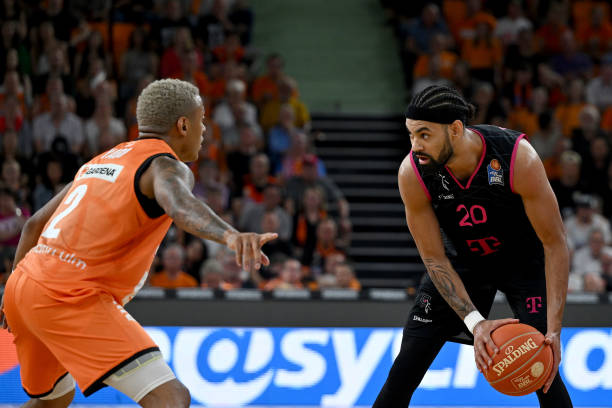 与奥德奈尔 与奥德奈尔